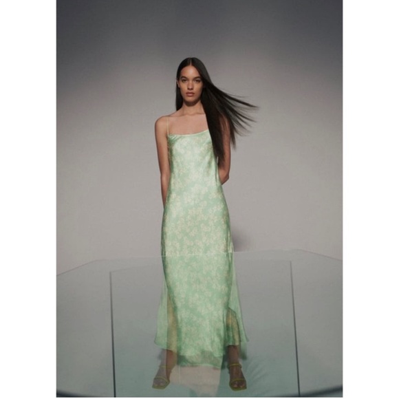 Zara floral midi dress - Picture 6 of 6